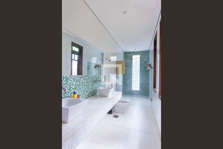 Apartamento para alugar com 437m², 3 quartos e 3 vagasBanheiro da Suíte