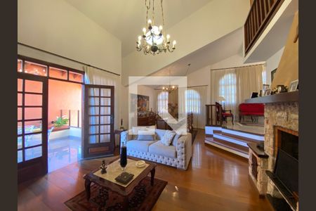 Casa à venda com 4 quartos, 350m² em Belvedere, Belo Horizonte