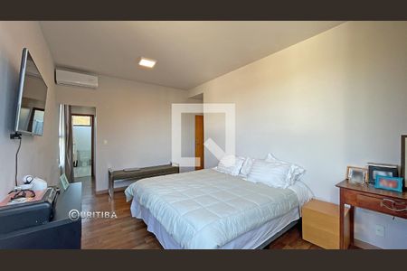 Casa de condomínio à venda com 560m², 4 quartos e 10 vagas