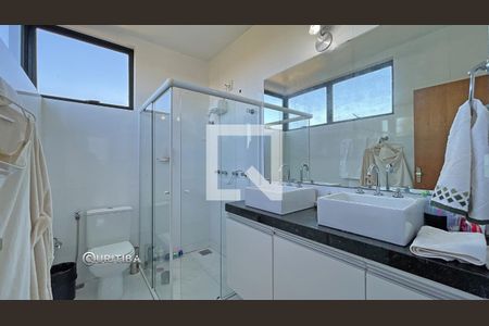 Casa de condomínio à venda com 560m², 4 quartos e 10 vagas