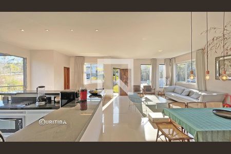 Casa de condomínio à venda com 560m², 4 quartos e 10 vagas