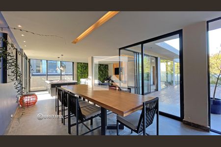 Casa de condomínio à venda com 560m², 4 quartos e 10 vagas