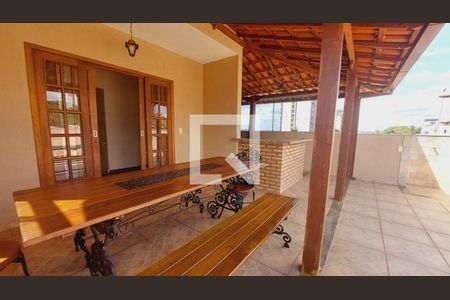 Apartamento à venda com 136m², 2 quartos e 2 vagas