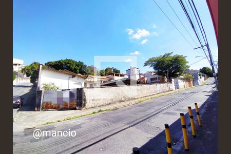 Casa à venda com 100m², 2 quartos e 6 vagas