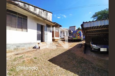 Casa à venda com 100m², 2 quartos e 6 vagas