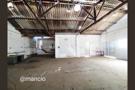 Casa à venda com 100m², 2 quartos e 6 vagas