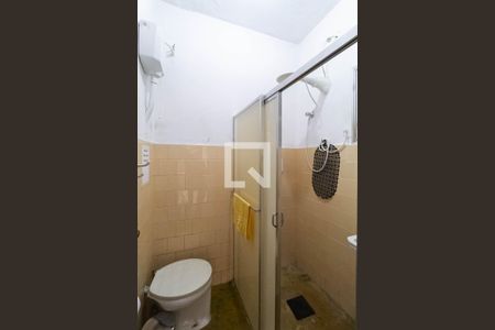 Casa à venda com 107m², 3 quartos e 10 vagas Casa à venda com 107m², 3 quartos e 10 vagasBanheiro de serviço