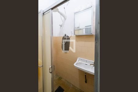 Casa à venda com 107m², 3 quartos e 10 vagas Casa à venda com 107m², 3 quartos e 10 vagasBanheiro de serviço