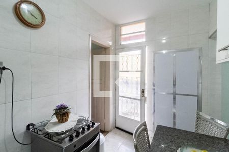 Casa à venda com 107m², 3 quartos e 10 vagas Casa à venda com 107m², 3 quartos e 10 vagasCozinha