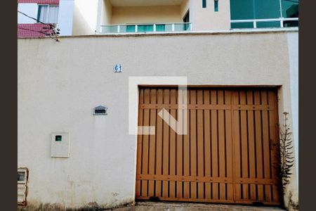 Casa à venda com 215m², 3 quartos e 4 vagas