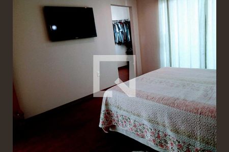 Casa à venda com 215m², 3 quartos e 4 vagas