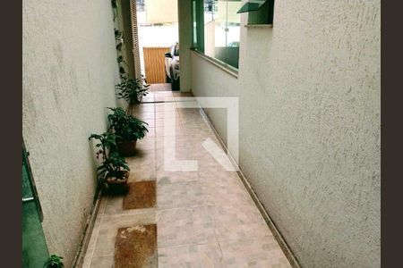 Casa à venda com 215m², 3 quartos e 4 vagas