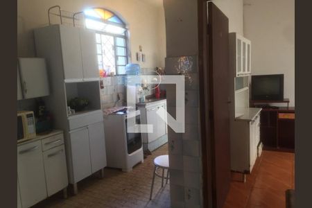 Casa à venda com 3 quartos, 230m² em Santa Tereza, Belo Horizonte