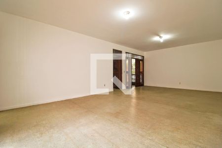 Casa à venda com 4 quartos, 320m² em Serra, Belo Horizonte