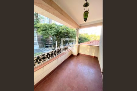 Casa à venda com 4 quartos, 324m² em Lourdes, Belo Horizonte