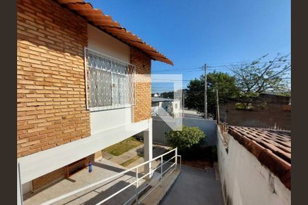 Casa à venda com 108m², 4 quartos e 3 vagas