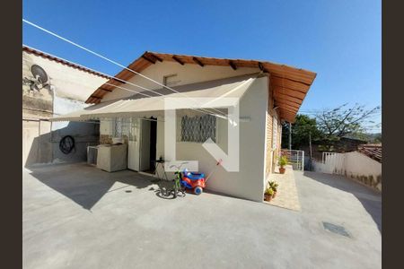 Casa à venda com 108m², 4 quartos e 3 vagas