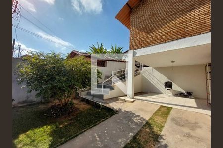 Casa à venda com 108m², 4 quartos e 3 vagas