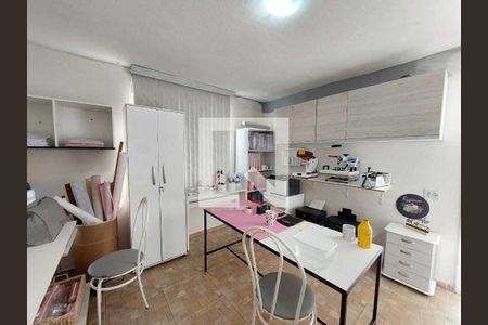 Casa à venda com 108m², 4 quartos e 3 vagas