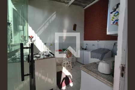 Casa à venda com 227m², 4 quartos e 4 vagas