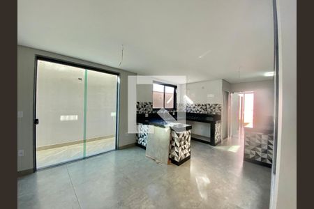 Casa à venda com 3 quartos, 201m² em Nova Gameleira, Belo Horizonte