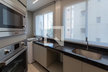 Apartamento para alugar com 63m², 2 quartos e 2 vagas Apartamento para alugar com 63m², 2 quartos e 2 vagasCozinha e Área de Serviço