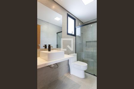 Casa de condomínio à venda com 380m², 3 quartos e 6 vagasBanheiro Social