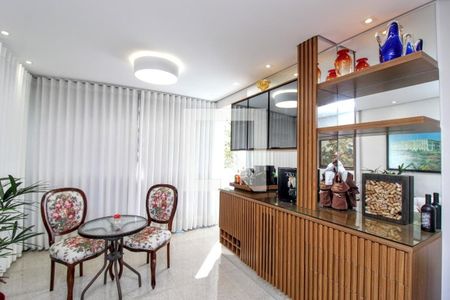 Apartamento à venda com 4 quartos, 226m² em Barroca, Belo Horizonte