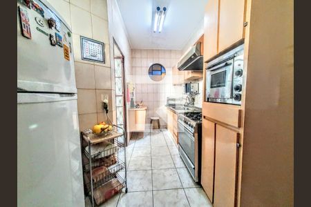 Casa à venda com 172m², 4 quartos e 2 vagas