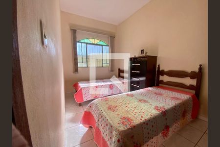 Casa à venda com 3 quartos, 370m² em Copacabana, Belo Horizonte