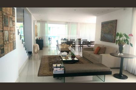 Casa de condomínio à venda com 473m², 5 quartos e 6 vagas
