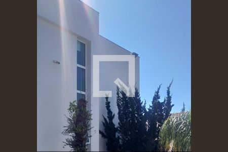Casa de condomínio à venda com 473m², 5 quartos e 6 vagas