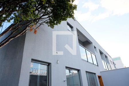 Casa à venda com 78m², 2 quartos e 1 vaga Casa à venda com 78m², 2 quartos e 1 vagaárea externa