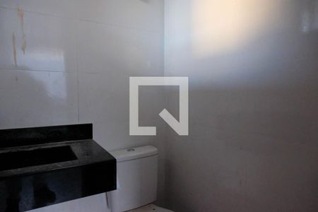 Banheiro de casa à venda com 2 quartos, 78m² em Ipiranga, Belo Horizonte