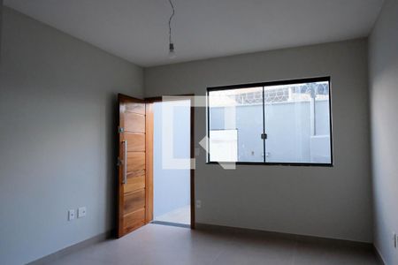 Sala de casa à venda com 2 quartos, 78m² em Ipiranga, Belo Horizonte
