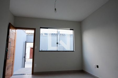 Sala de casa à venda com 2 quartos, 78m² em Ipiranga, Belo Horizonte