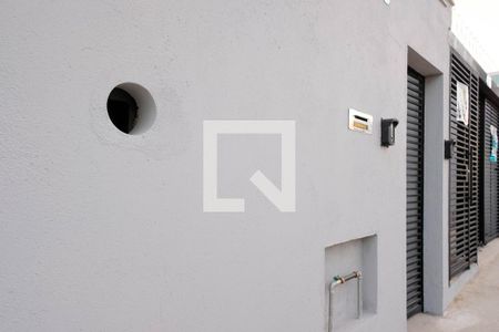 Casa à venda com 78m², 2 quartos e 1 vaga Casa à venda com 78m², 2 quartos e 1 vagaFachada