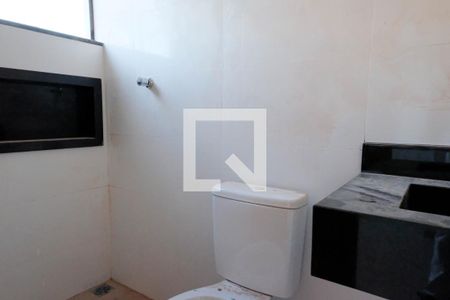 Casa à venda com 78m², 2 quartos e 1 vaga Casa à venda com 78m², 2 quartos e 1 vagaBanheiro