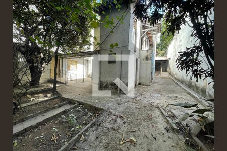 Casa à venda com 600m², 0 quarto e sem vaga