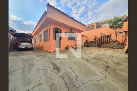 Casa à venda com 191m², 3 quartos e 5 vagas