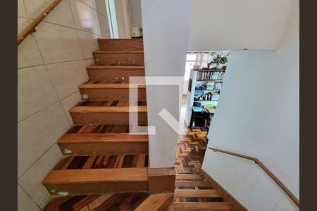 Casa à venda com 4 quartos, 231m² em Alípio de Melo, Belo Horizonte