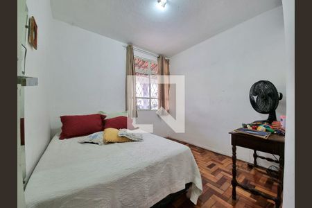 Casa à venda com 4 quartos, 231m² em Alípio de Melo, Belo Horizonte