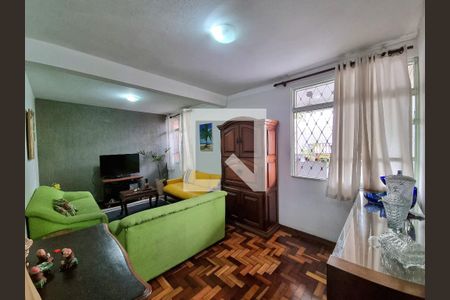 Casa à venda com 4 quartos, 231m² em Alípio de Melo, Belo Horizonte