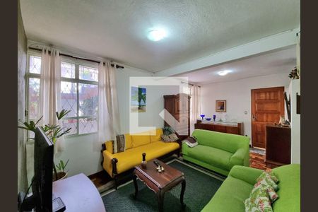 Casa à venda com 4 quartos, 231m² em Alípio de Melo, Belo Horizonte