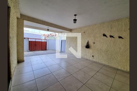 Casa à venda com 231m², 4 quartos e 3 vagas
