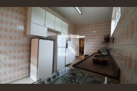 Casa à venda com 282m², 4 quartos e 5 vagas