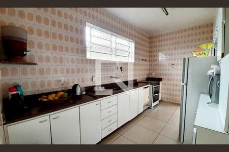 Casa à venda com 282m², 4 quartos e 5 vagas