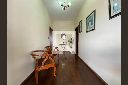 Casa à venda com 374m², 4 quartos e 7 vagas