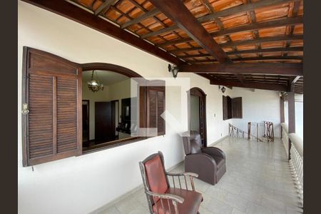 Casa à venda com 374m², 4 quartos e 7 vagas