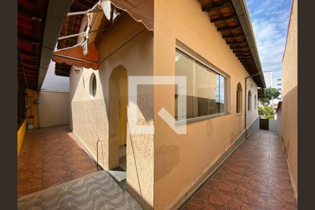 Casa à venda com 374m², 4 quartos e 7 vagas